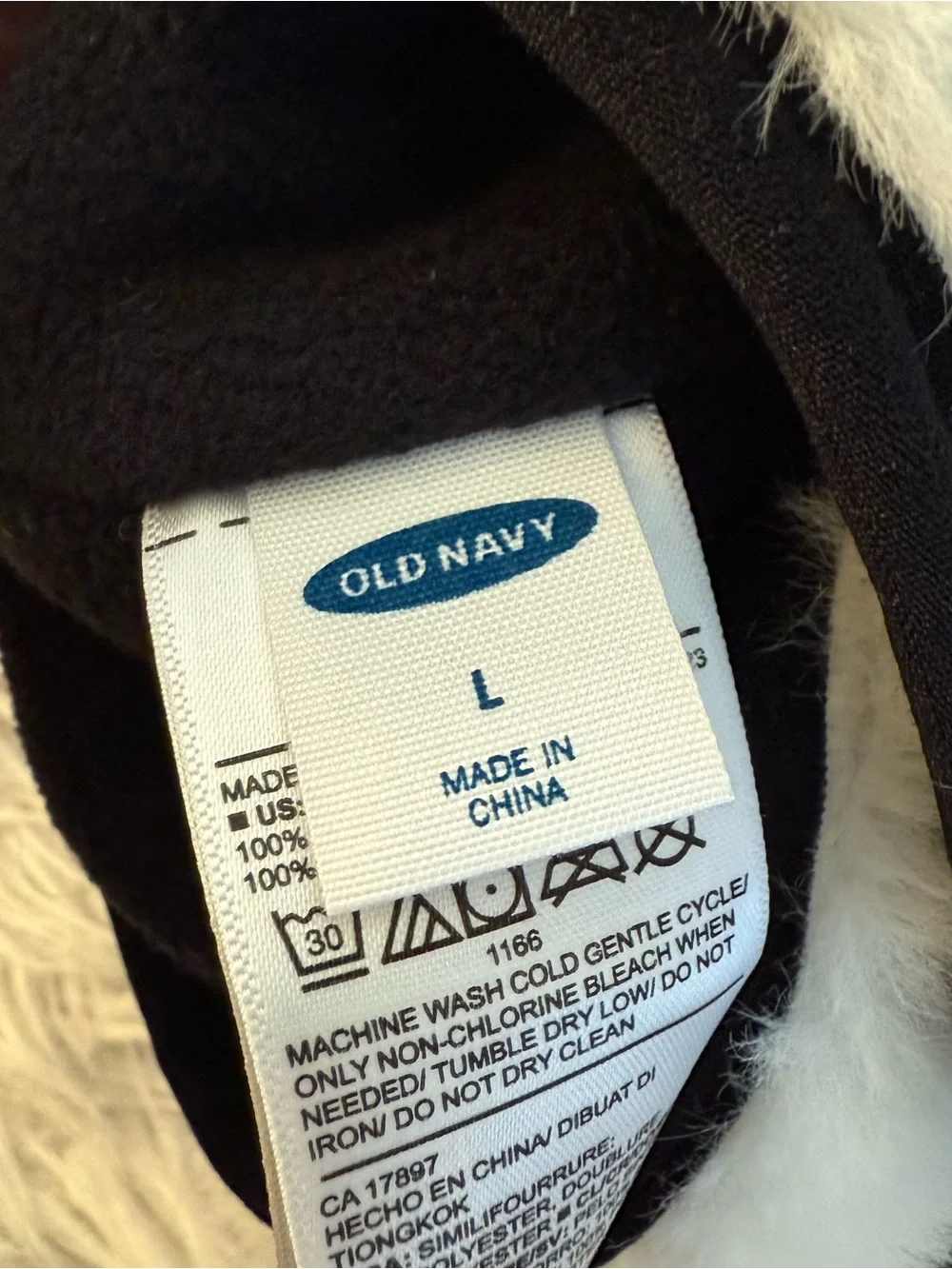 New Old Navy Black and White Plush Toddler Cat Hat Size Large